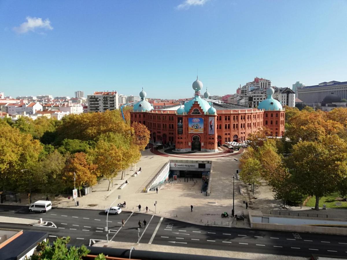 Beautiful Garden-Campo Pequeno Home リスボン エクステリア 写真